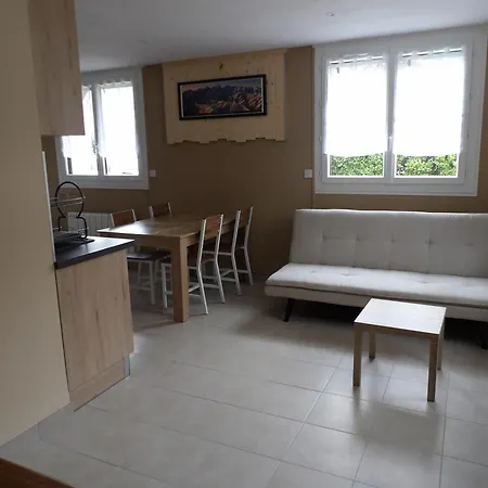 Les Celliers Apartment